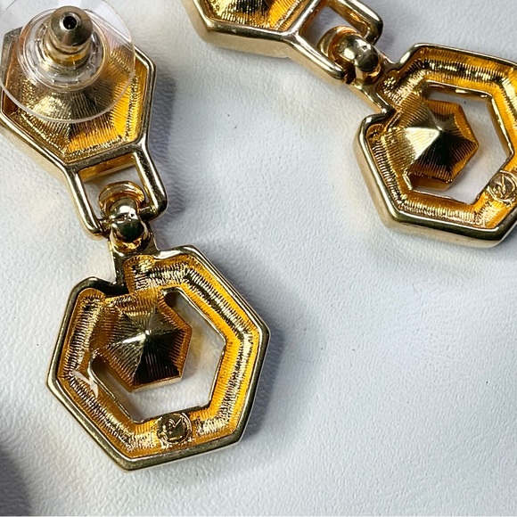 Vintage Swarovski Signed Set Purple Green Crystals Chunky Gold Tone Swan Signed - Picture 6 of 9